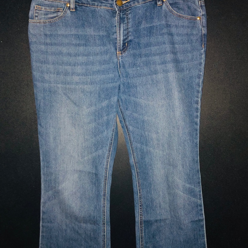 Daisy Fuentes Ladies Jeans Size 16 - Picture 1 of 3